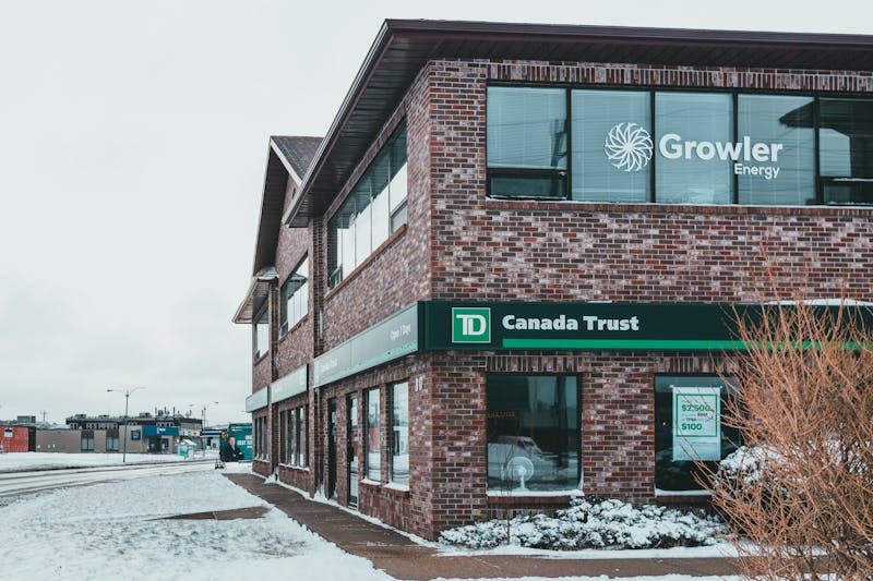 Community-focused financial services and local sourcing practices at Canadian credit unions